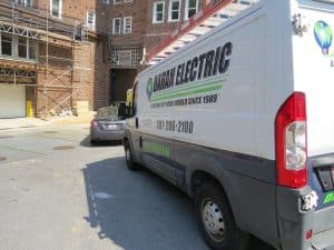 Navigating Electrical Services: Handyman vs. Professional Licensed Electrician 1